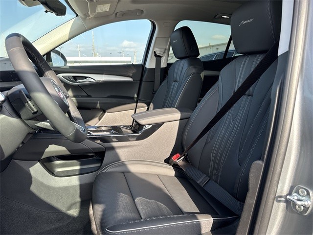 Buick Envision Vehicle Full-screen Gallery Image 11