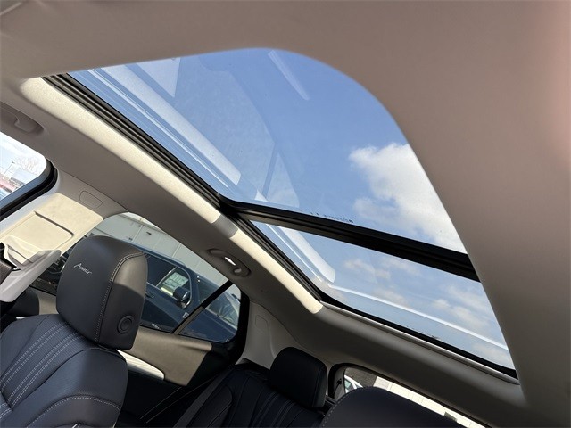 Buick Envision Vehicle Full-screen Gallery Image 22