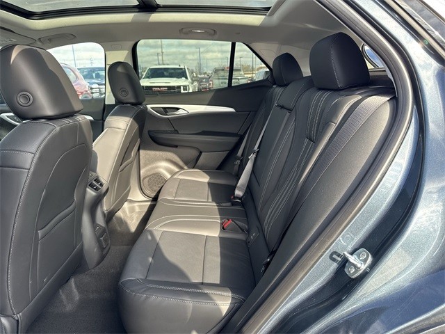 Buick Envision Vehicle Full-screen Gallery Image 23