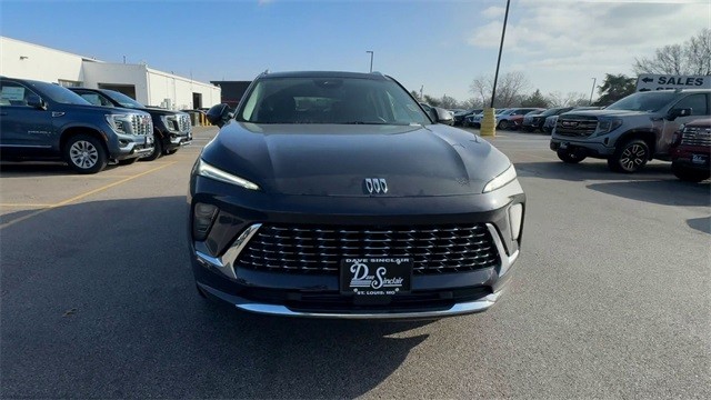 Buick Envision Vehicle Full-screen Gallery Image 03