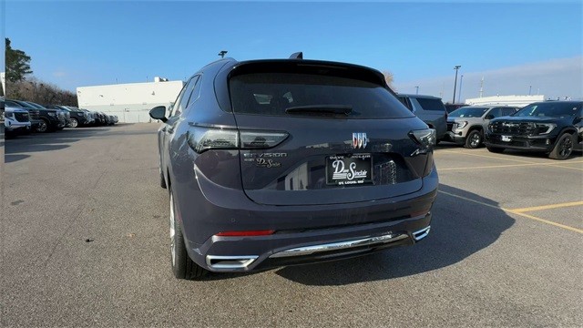 Buick Envision Vehicle Full-screen Gallery Image 07