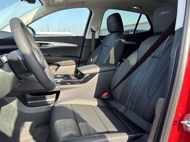 Buick Envision Vehicle Full-screen Gallery Image 11