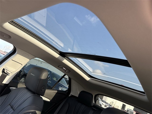 Buick Envision Vehicle Full-screen Gallery Image 22