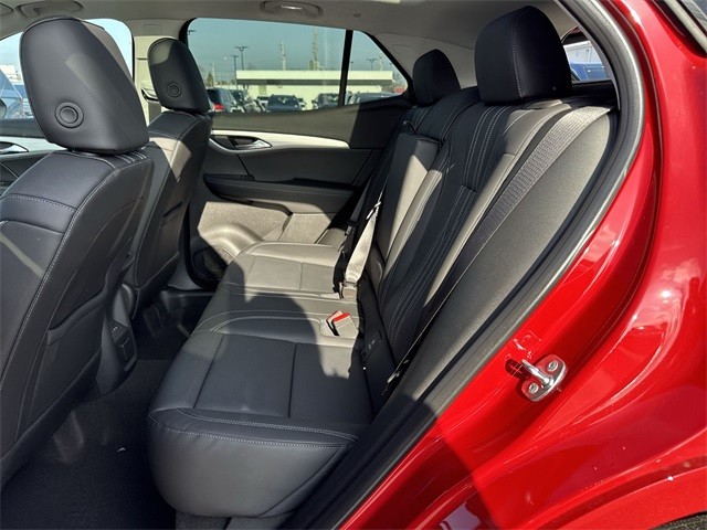 Buick Envision Vehicle Full-screen Gallery Image 23