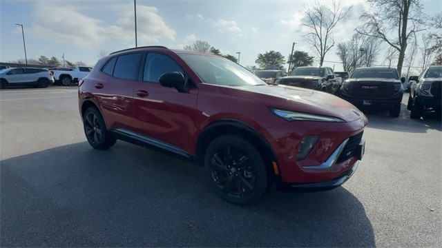 Buick Envision Vehicle Full-screen Gallery Image 02