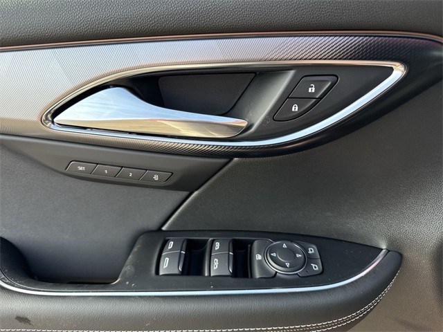 Buick Envision Vehicle Full-screen Gallery Image 13