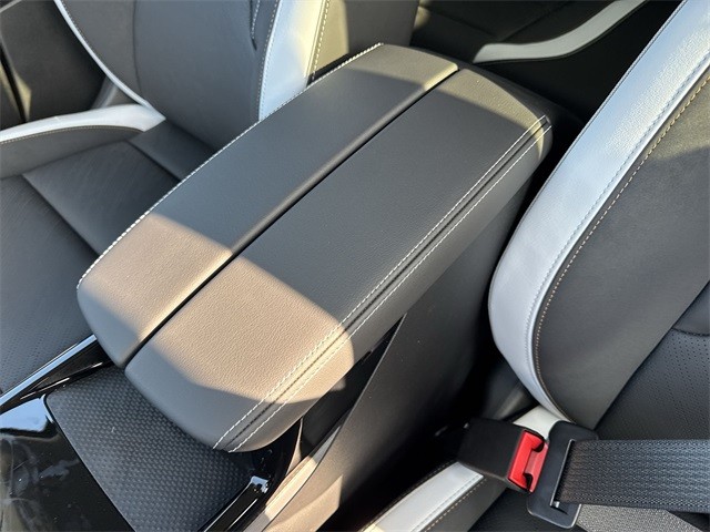 Buick Envision Vehicle Full-screen Gallery Image 21