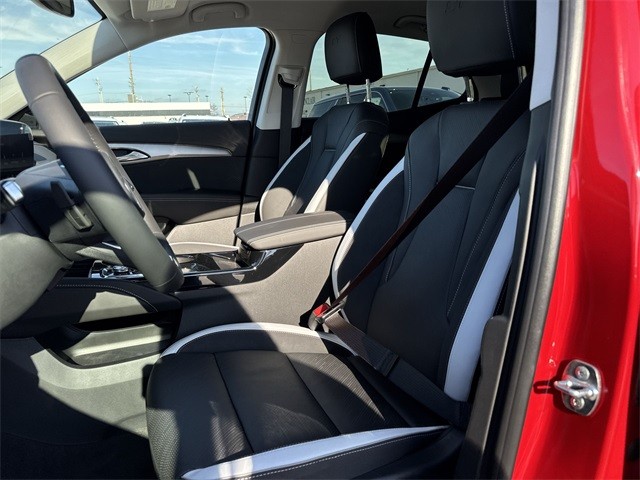 Buick Envision Vehicle Full-screen Gallery Image 11