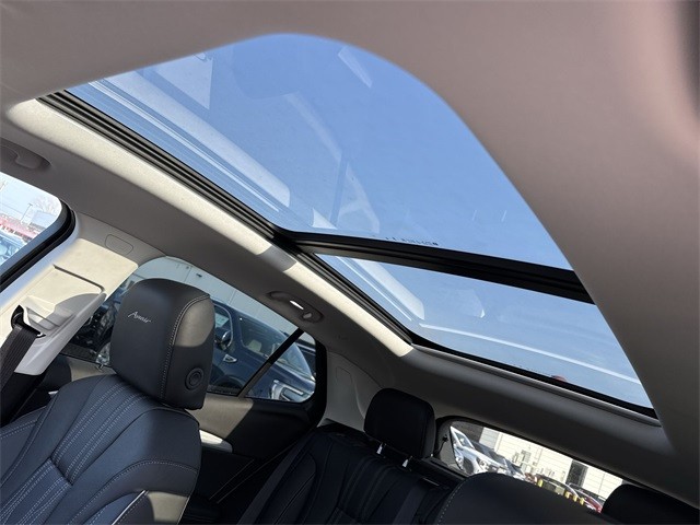 Buick Envision Vehicle Full-screen Gallery Image 22