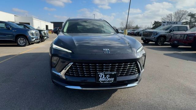 Buick Envision Vehicle Full-screen Gallery Image 03