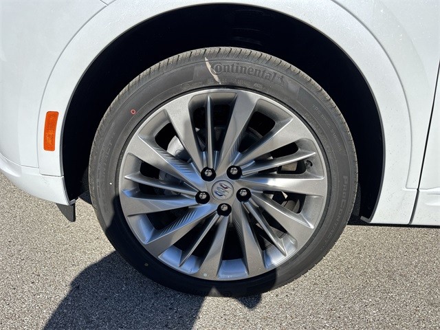 Buick Envision Vehicle Full-screen Gallery Image 10