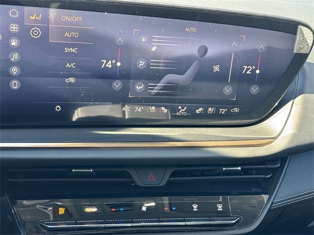 Buick Envision Vehicle Full-screen Gallery Image 19