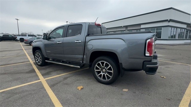 GMC Canyon Vehicle Full-screen Gallery Image 07