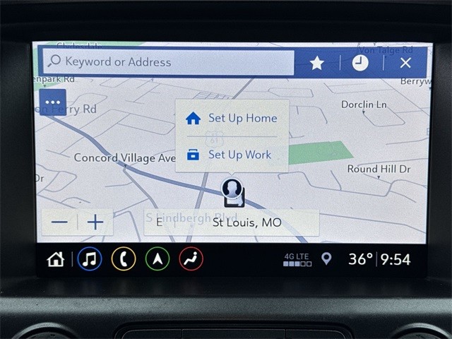 GMC Canyon Vehicle Full-screen Gallery Image 18