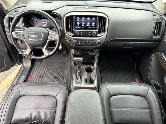 GMC Canyon Vehicle Full-screen Gallery Image 24