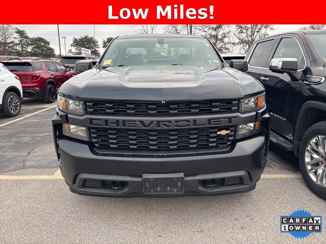 Chevrolet Silverado 1500 Vehicle Full-screen Gallery Image 02