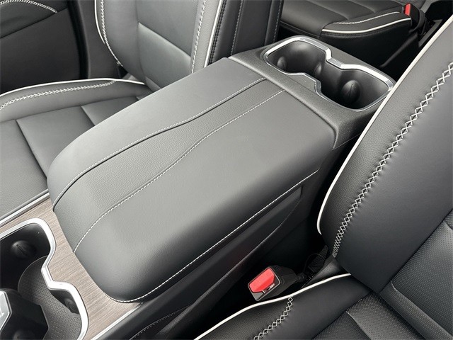 GMC Acadia Vehicle Full-screen Gallery Image 21