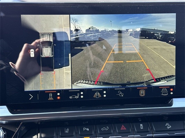 GMC Sierra 3500HD Vehicle Full-screen Gallery Image 17