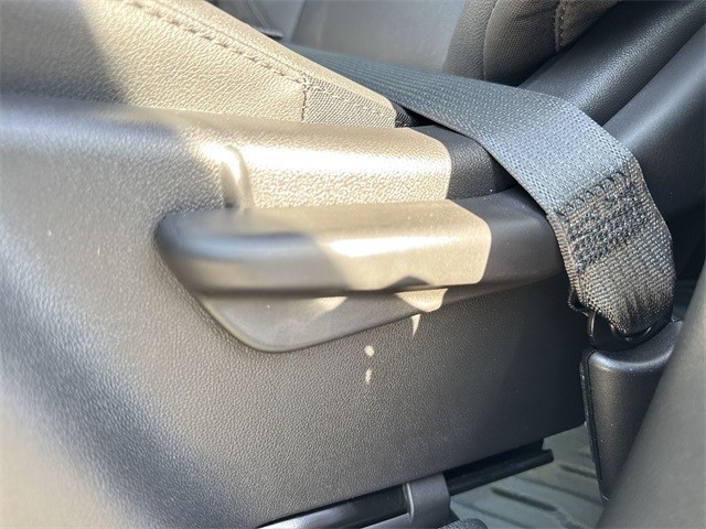 GMC Sierra 2500HD Vehicle Full-screen Gallery Image 12