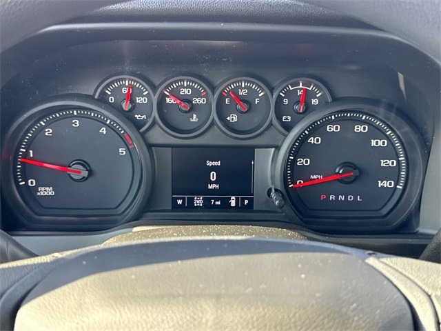 GMC Sierra 2500HD Vehicle Full-screen Gallery Image 15