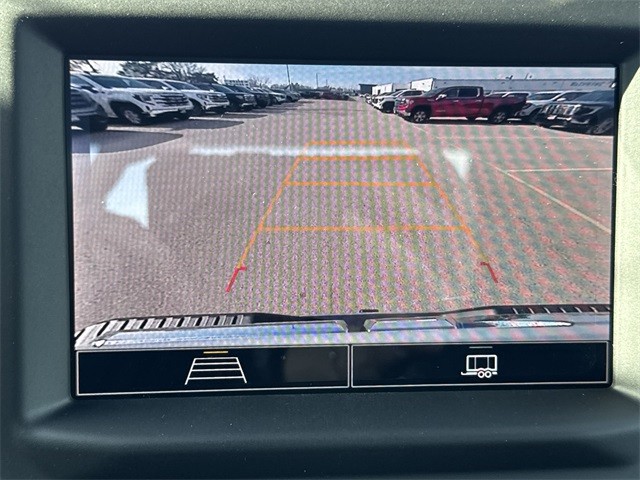 GMC Sierra 2500HD Vehicle Full-screen Gallery Image 17