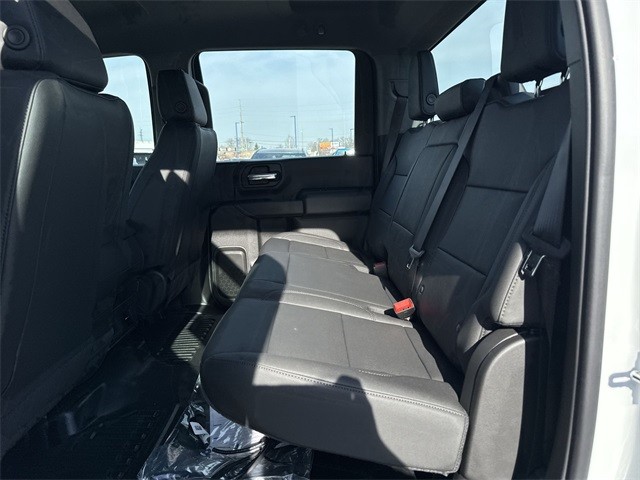 GMC Sierra 2500HD Vehicle Full-screen Gallery Image 21