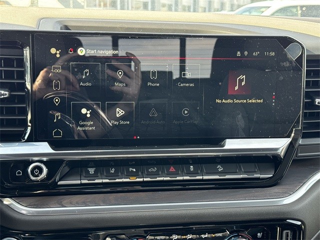 GMC Sierra 2500HD Vehicle Full-screen Gallery Image 16