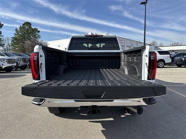 GMC Sierra 2500HD Vehicle Full-screen Gallery Image 23