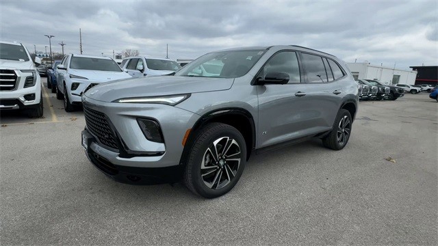 Buick Enclave Vehicle Full-screen Gallery Image 04