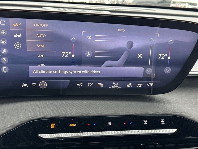 Buick Enclave Vehicle Full-screen Gallery Image 19