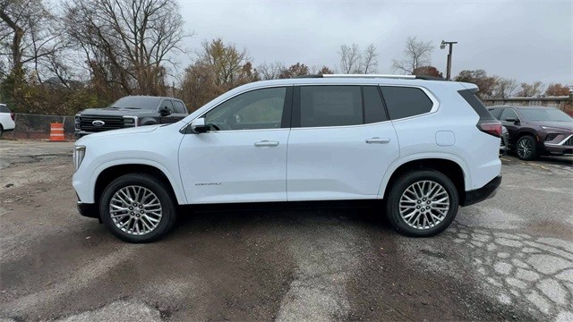 GMC Acadia Vehicle Full-screen Gallery Image 05