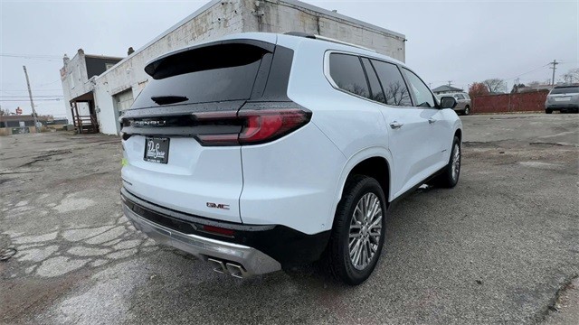 GMC Acadia Vehicle Full-screen Gallery Image 08