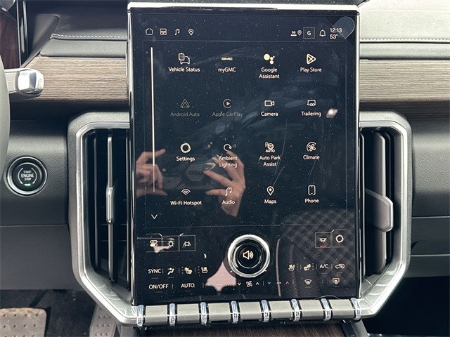 GMC Acadia Vehicle Full-screen Gallery Image 16