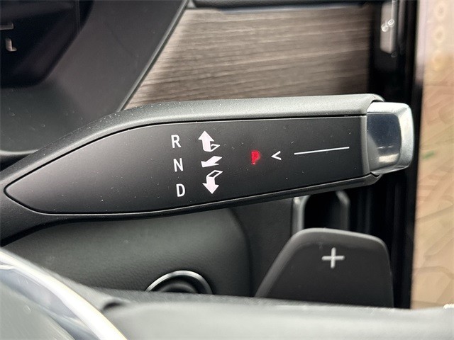 GMC Acadia Vehicle Full-screen Gallery Image 20