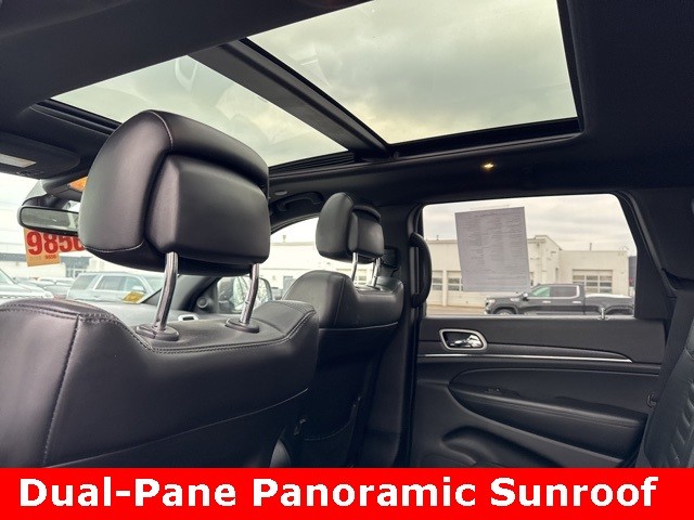 Jeep Grand Cherokee Vehicle Full-screen Gallery Image 07