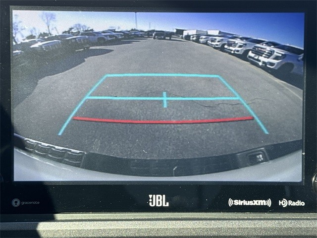 Toyota Tacoma 4WD Vehicle Full-screen Gallery Image 19