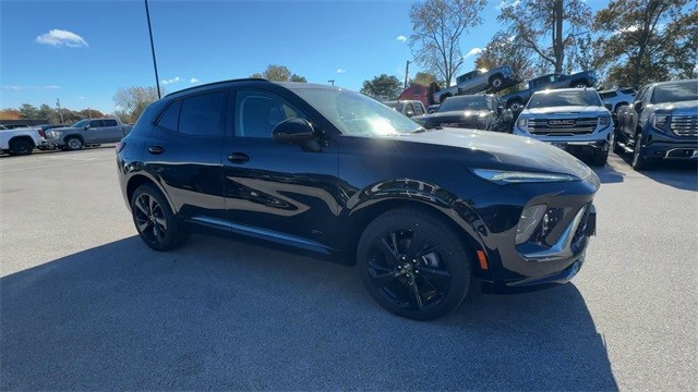 Buick Envision Vehicle Full-screen Gallery Image 02