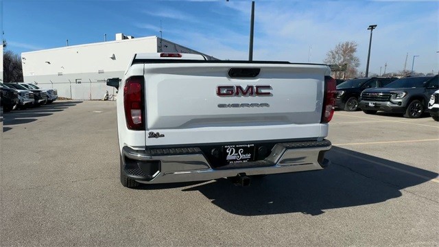 GMC Sierra 1500 Vehicle Full-screen Gallery Image 07