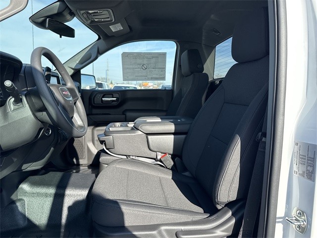 GMC Sierra 1500 Vehicle Full-screen Gallery Image 11