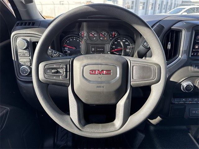 GMC Sierra 1500 Vehicle Full-screen Gallery Image 14