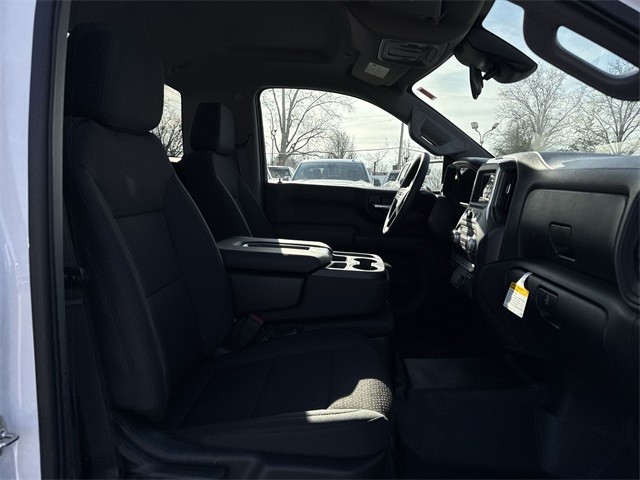 GMC Sierra 1500 Vehicle Full-screen Gallery Image 23