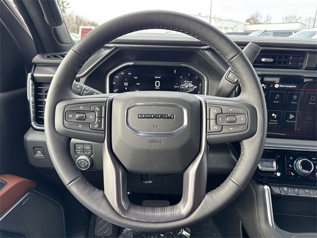 GMC Sierra 3500HD Vehicle Full-screen Gallery Image 14