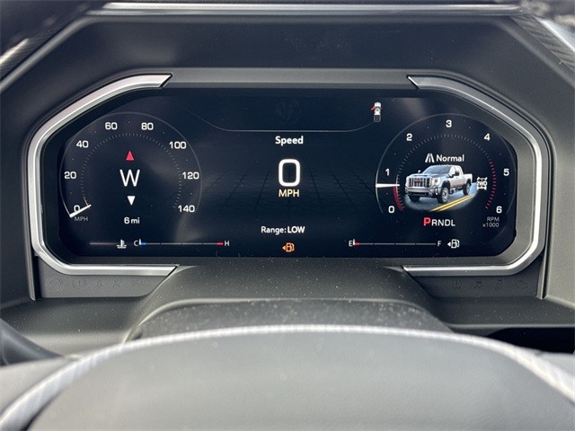 GMC Sierra 3500HD Vehicle Full-screen Gallery Image 15