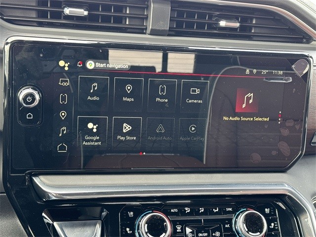 GMC Sierra 3500HD Vehicle Full-screen Gallery Image 16