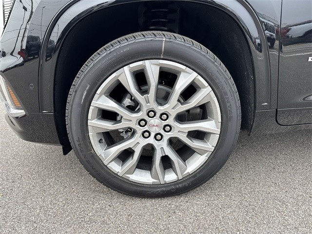 GMC Acadia Vehicle Full-screen Gallery Image 10