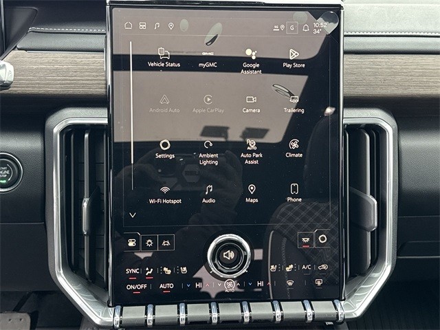 GMC Acadia Vehicle Full-screen Gallery Image 16