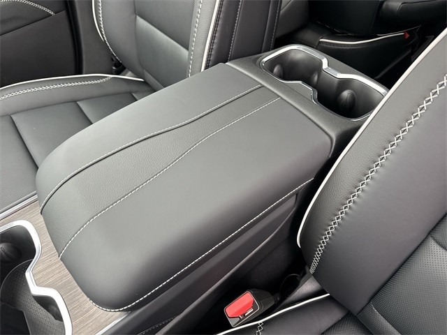 GMC Acadia Vehicle Full-screen Gallery Image 21