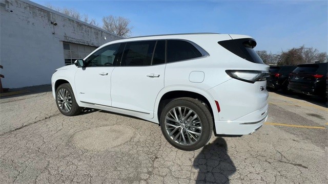 Buick Enclave Vehicle Full-screen Gallery Image 06