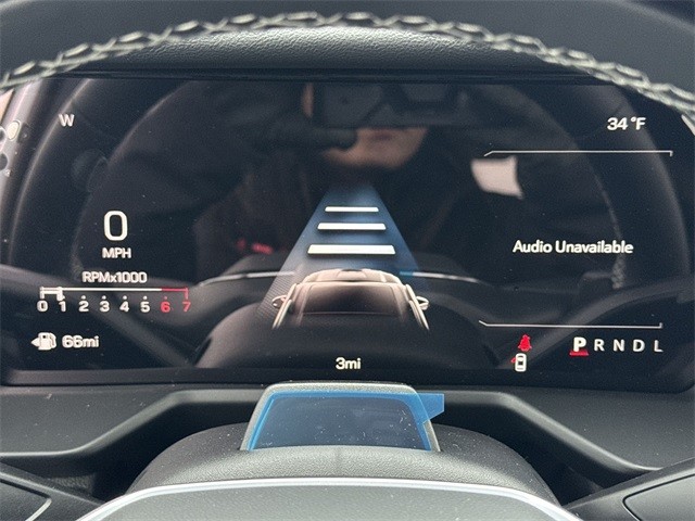 GMC Acadia Vehicle Full-screen Gallery Image 15