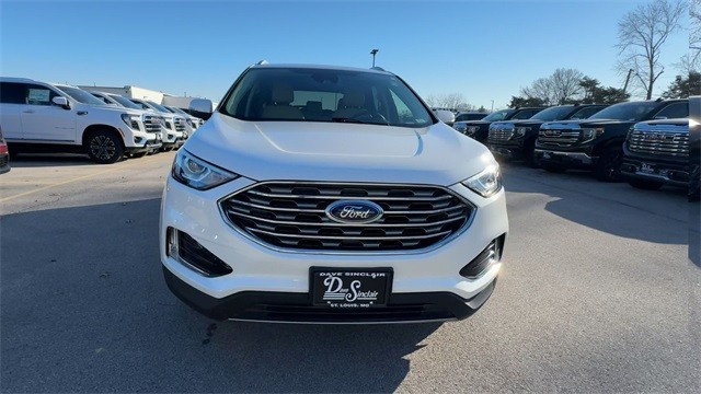 Ford Edge Vehicle Full-screen Gallery Image 03